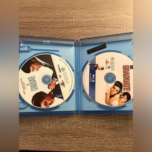 📀 3/$15 or 4/$20 📀 The Graduate Bluray - Picture 3 of 3